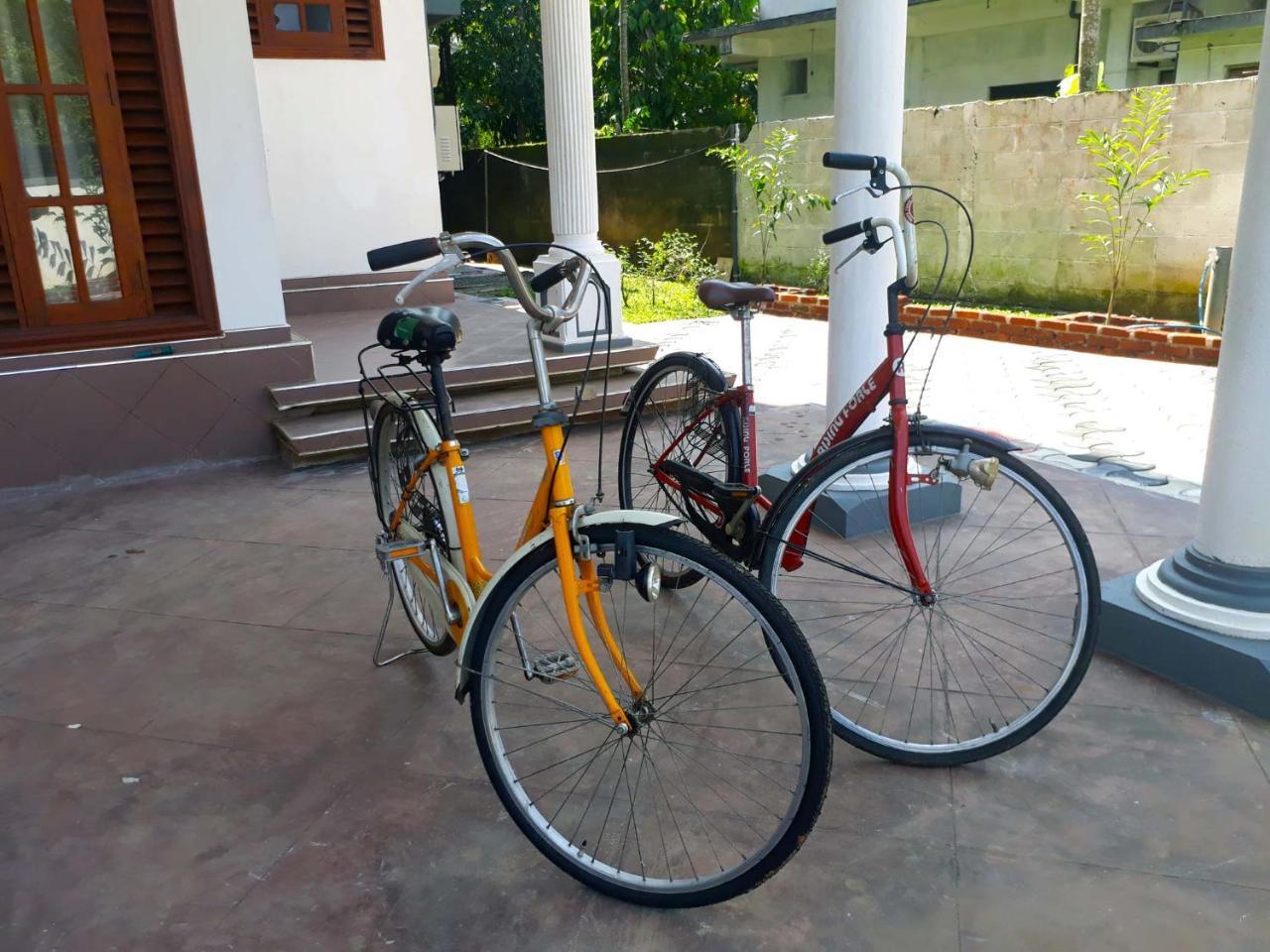 A And D Holiday Inn Anuradhapura Exterior photo